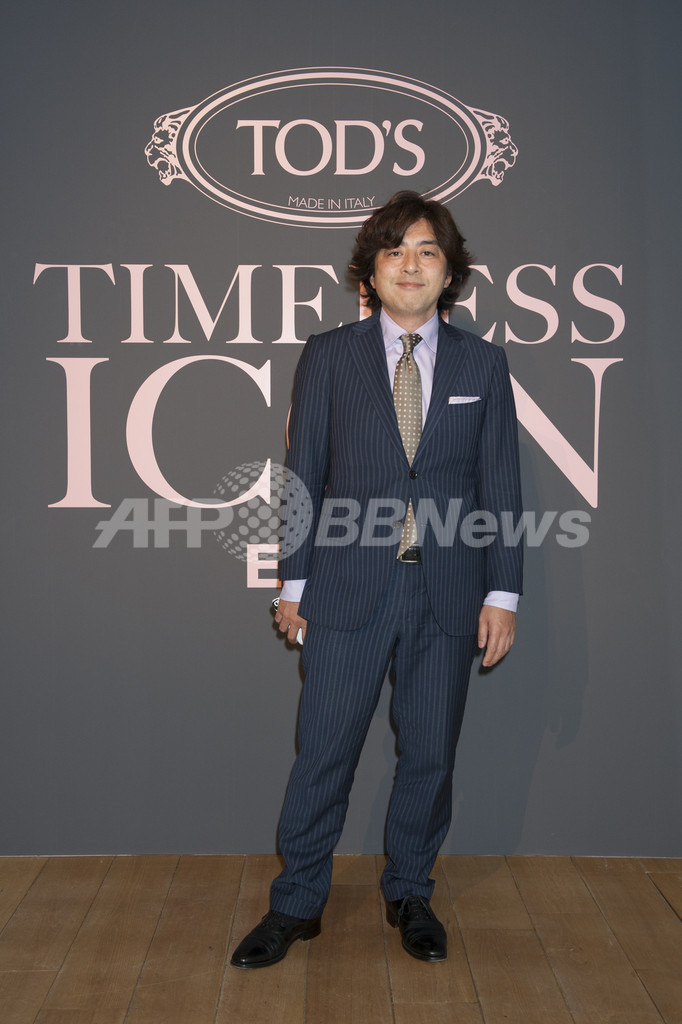 トッズ表参道でスペシャルエキシビション、D・D・ヴァッレCEOも来日