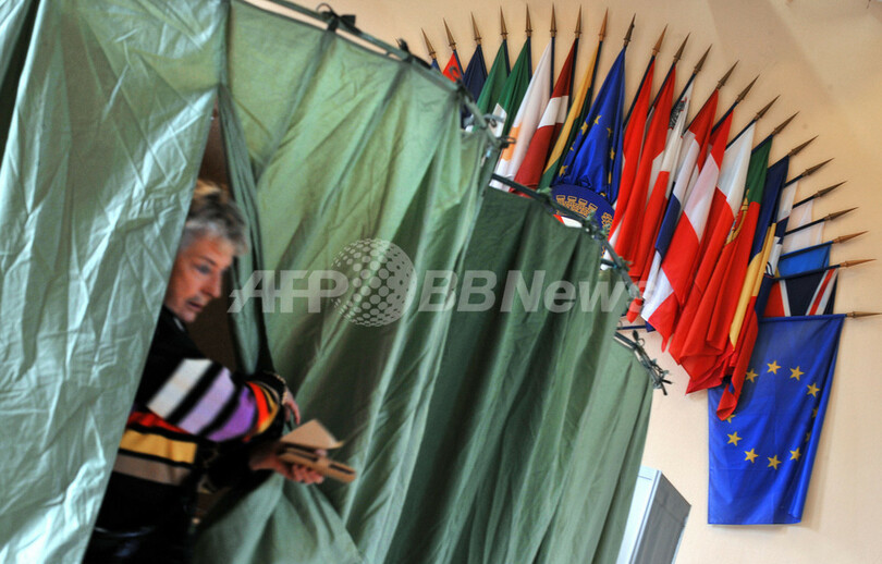 欧州議会選、中道右派の欧州人民党が第1党の見通し