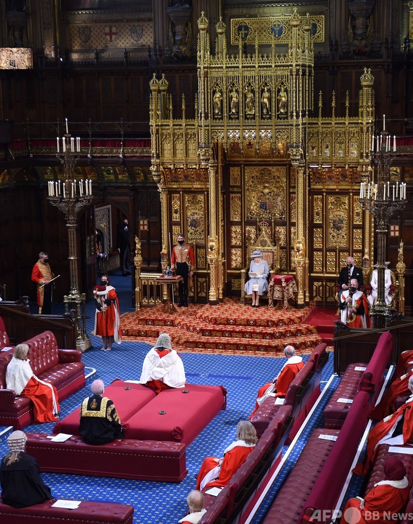 英女王、議会で施政方針発表 殿下死去後初の主要公務