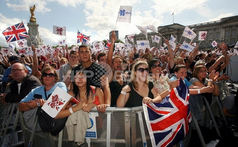 ロンドン五輪への引継ぎ式典が行われる