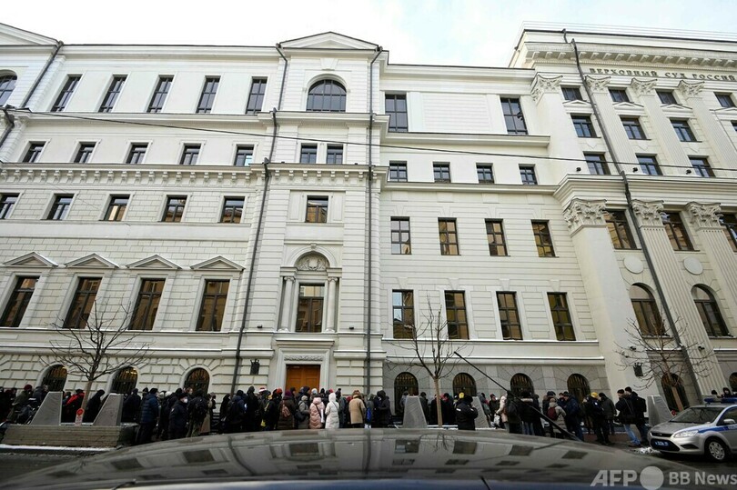 ロシア最高裁、人権団体メモリアルに解散命令