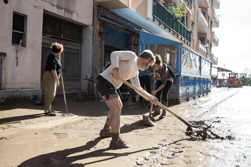 仏伊国境で暴風雨、被害甚大 2人死亡 生存者の捜索急ぐ