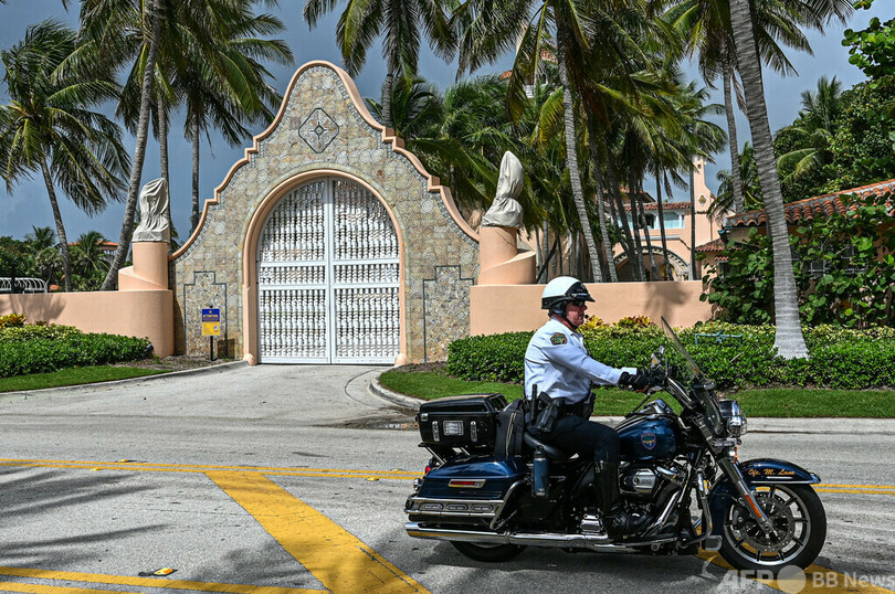 トランプ氏事務室に空の「機密」フォルダー 司法妨害の疑い強まる