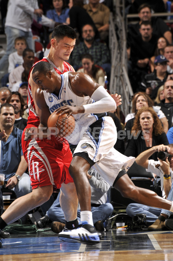 マジック ロケッツに敗れ連勝は5でストップ