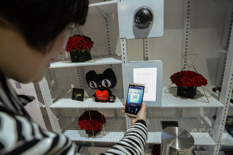 ビッグデータから客に本をオススメ 「新小売+」の無人書店が上海にオープン