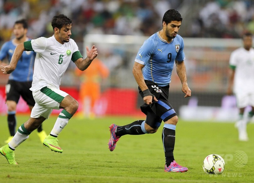 スアレスが親善試合で復帰、「最高の気分だ」