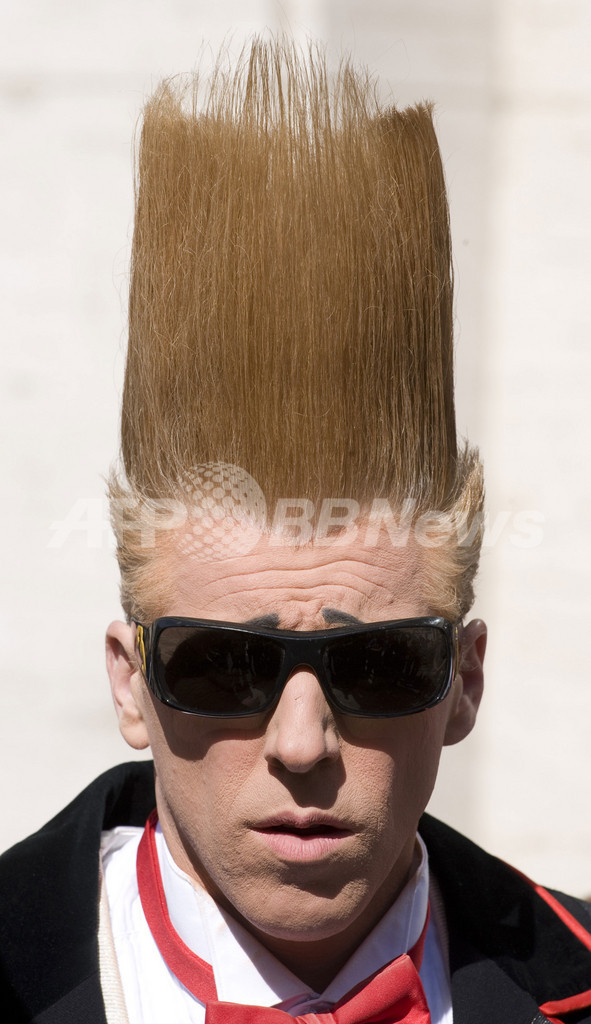 サーカス団員、リンカーン・センターで綱渡りに大成功