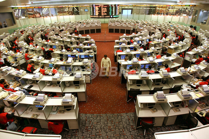 アリババ、香港市場に新規上場　終値は公募価格を193％上回る