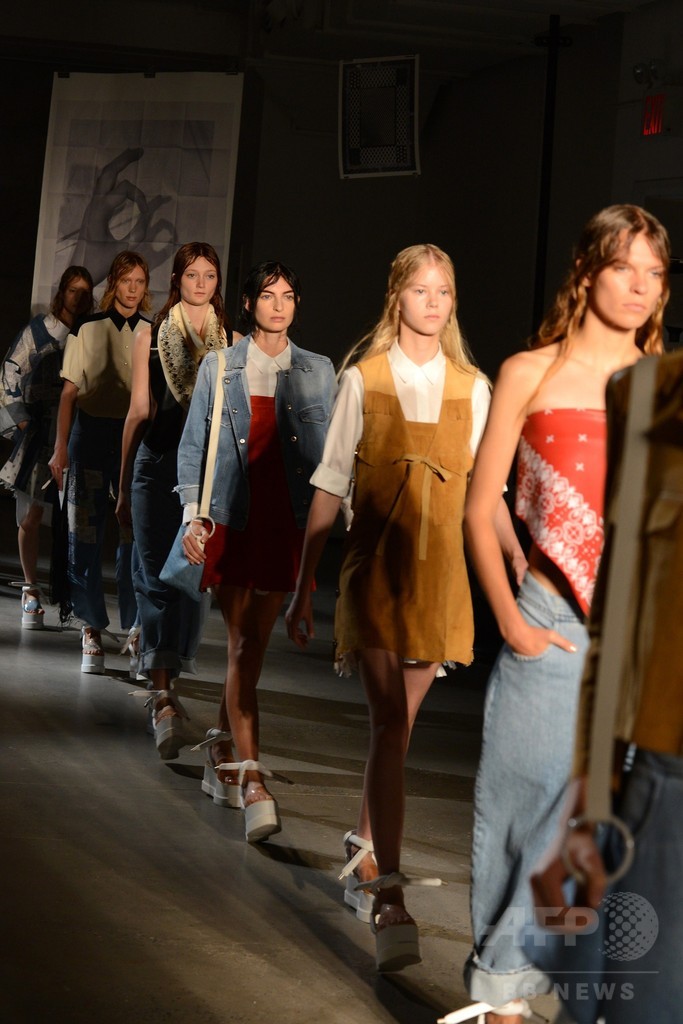 着物の帯からインスピレーション、「MM6 メゾン マルタン マルジェラ」15年春夏