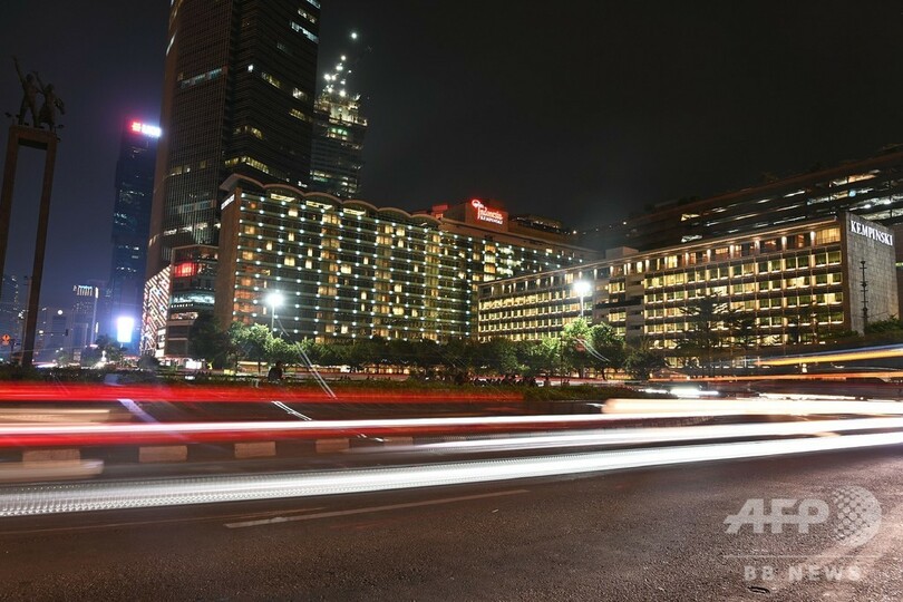 インドネシアのジャワ島広域で大規模停電、約12時間後に復旧