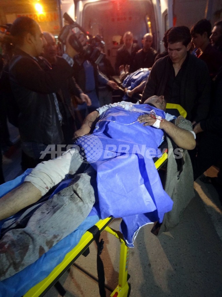 イラクのモスクで自爆攻撃、42人死亡