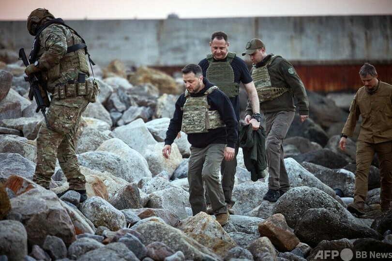 侵攻開始から500日、国の「勇敢さ」称賛 ゼレンスキー大統領