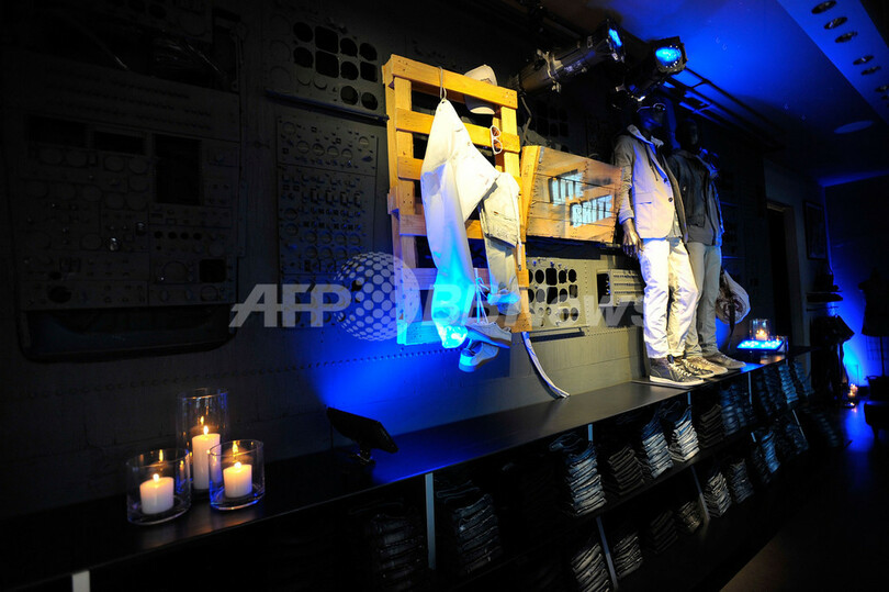 ラッパーのコモンと「ディーゼル」のコラボ香水、店舗で発売記念イベント開催