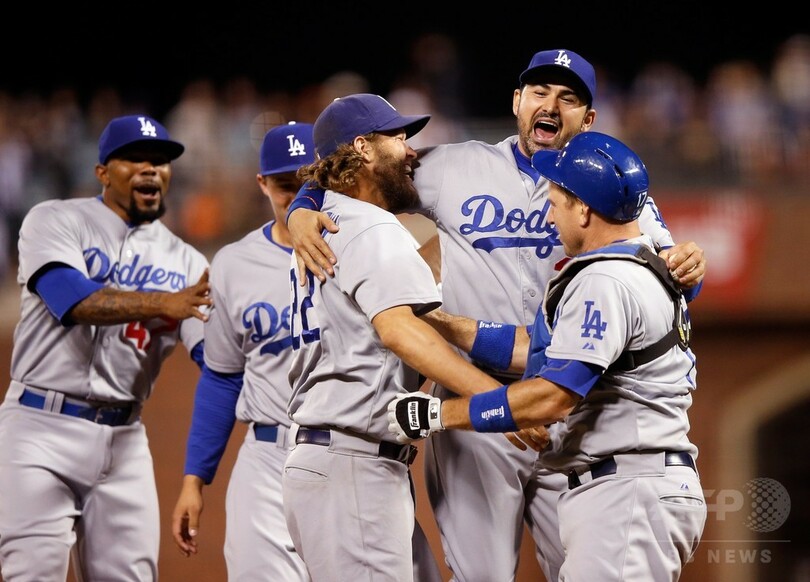 カーショウがジャイアンツ打線を完封！ドジャースが3年連続の地区優勝