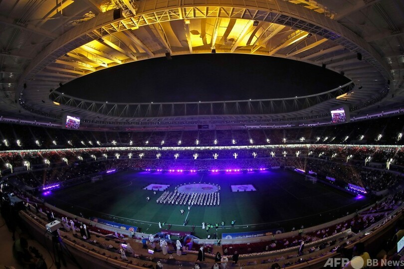 カタールW杯、新会場お披露目に2万人 コロナ禍で世界最大級