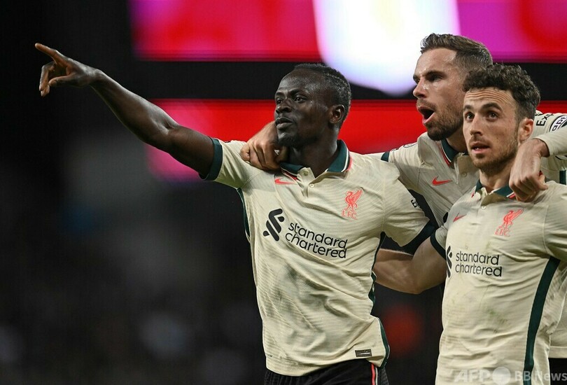 リバプールがビラに逆転勝ち、4冠の可能性つなぐ