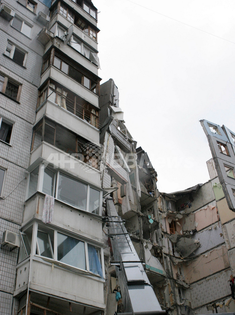 ウクライナの共同住宅でガス爆発、犠牲者さらに増えて13人に