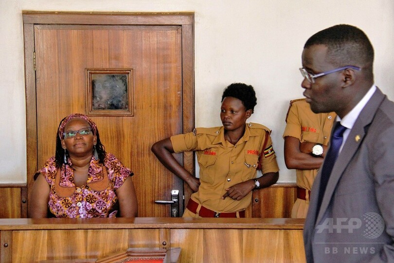 ウガンダ大統領を「尻」呼ばわり、女性活動家が起訴される