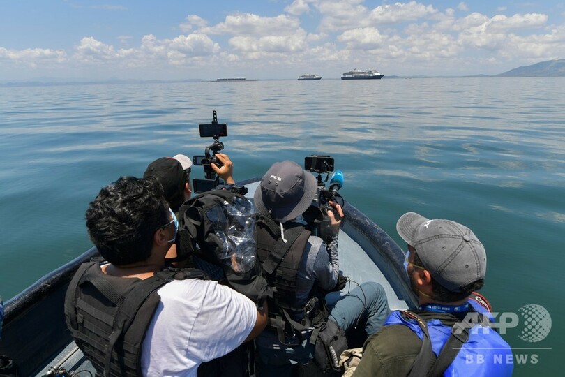 クルーズ船で4人死亡、138人にインフル様症状 入港拒否でパナマ沖に停泊