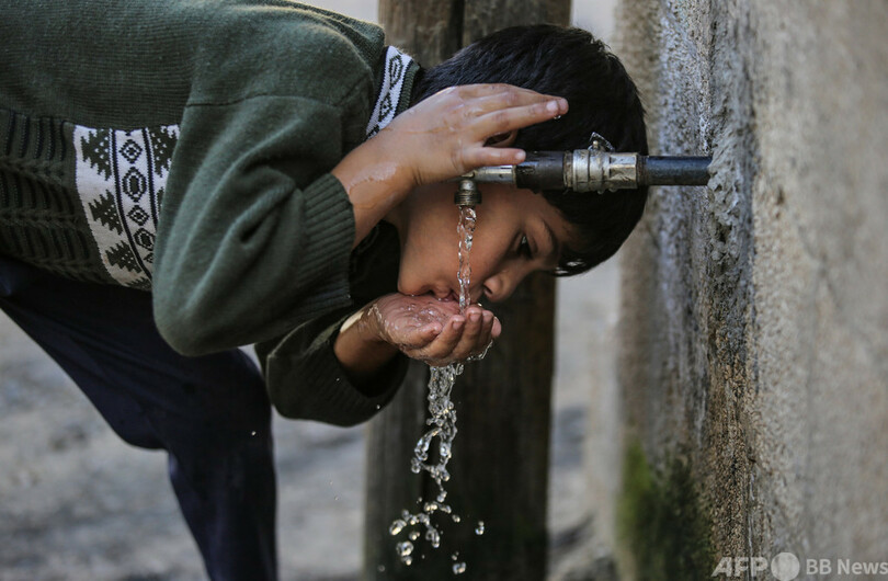 空気から飲み水を作る イスラエル企業、ガザ地区の水不足緩和に協力