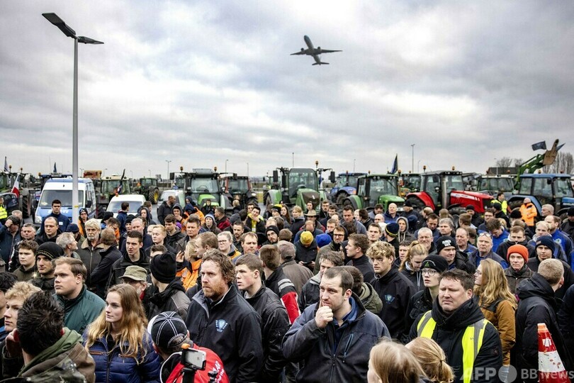 気候危機：選択を迫られるオランダの畜産業者 改革投資か廃業か？