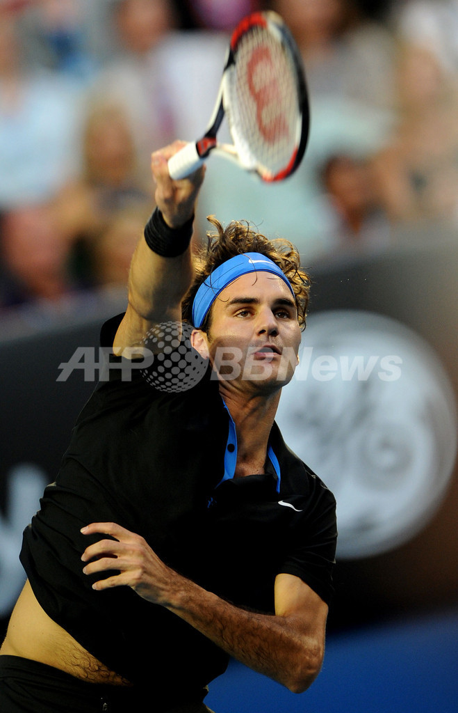 ジョコビッチ フェデラーを降し自身初の全豪決勝進出