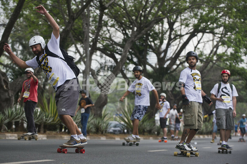 車を降りてスケボーに乗ろう！世界「カーフリーデー」
