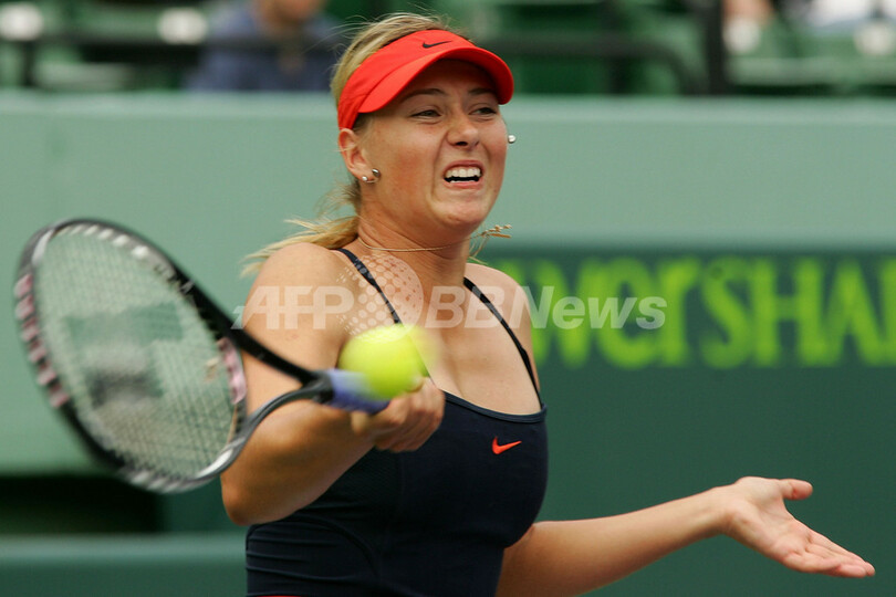 ＜テニス ソニー・エリクソン・オープン2007＞女子シングルス、シャラポワ ユンジャンを降し3回戦へ - 米国