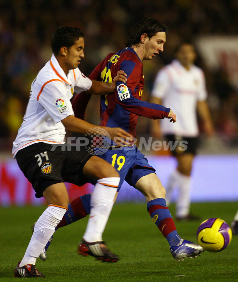 メッシ 負傷でクラシコ欠場へ