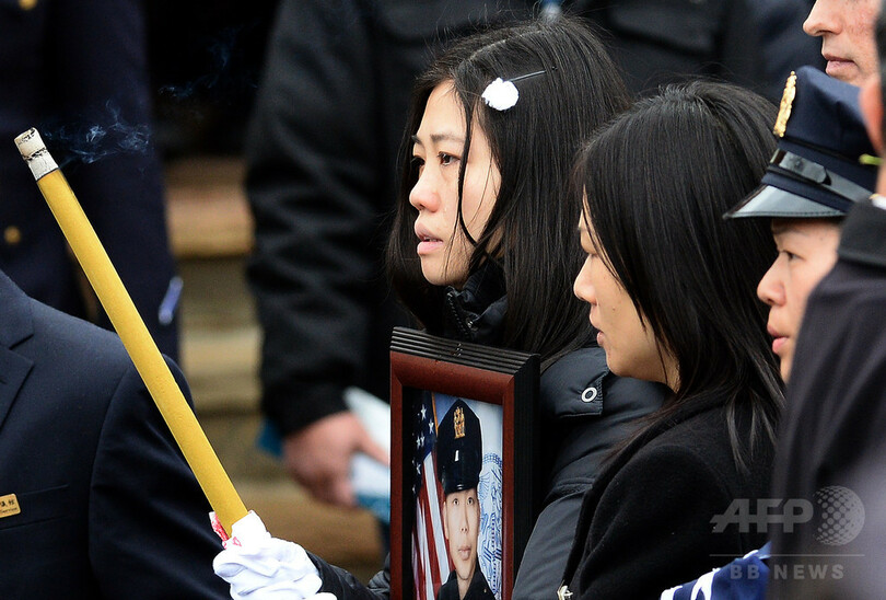 2年半前に殉職した米警察官、赤ちゃん誕生 直後に精子保存