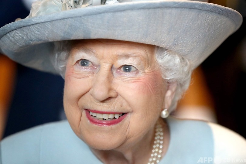 喪中のエリザベス英女王、95歳の誕生日