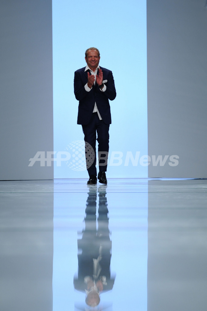 ＜12年春夏ミラノコレクション＞エルマンノ シェルヴィーノ