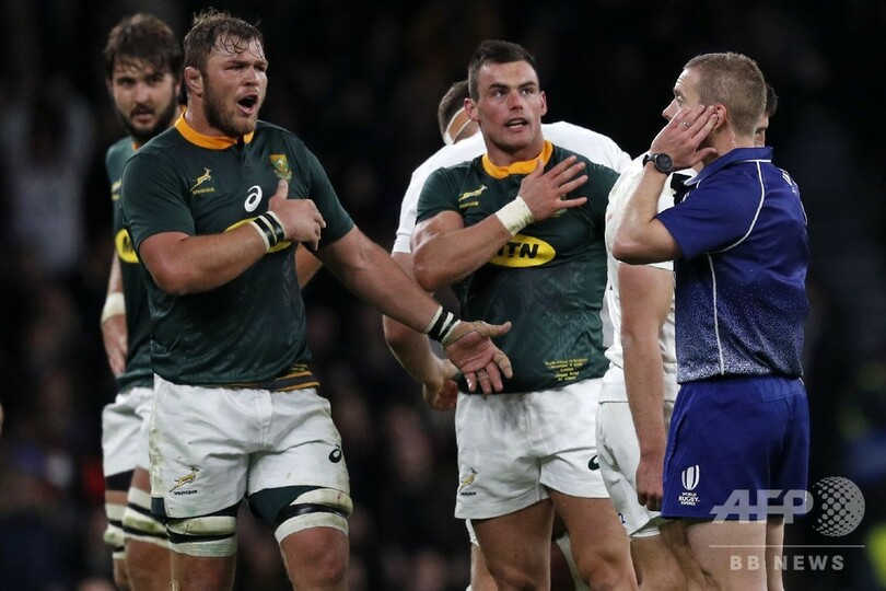 イングランドが競り勝つ、敗れた南アHCは最終盤のタックル判定に不満
