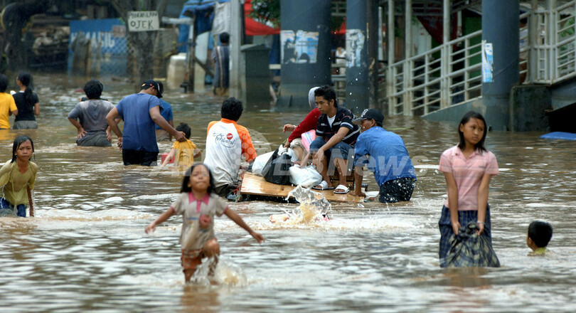 大洪水が残した爪跡 - インドネシア