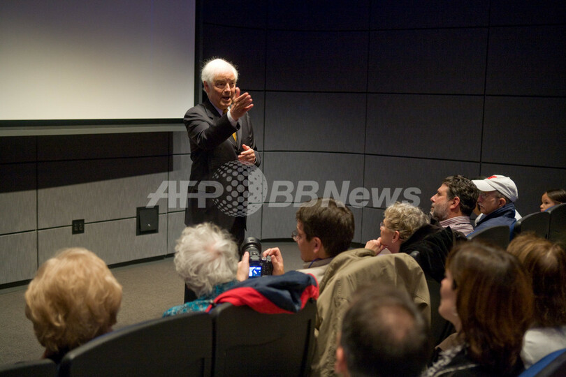ジョージ・クルーニーの父、『Moment Changed Us』の上映会に登場