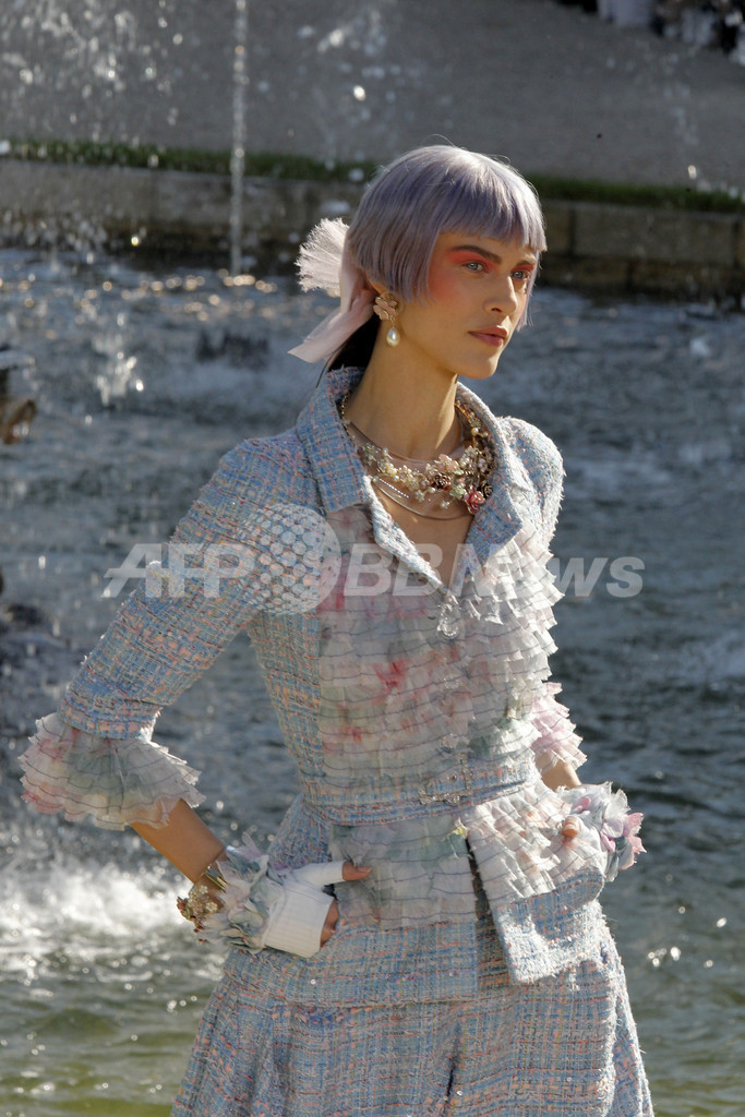 ＜13年クルーズ・コレクション＞シャネル