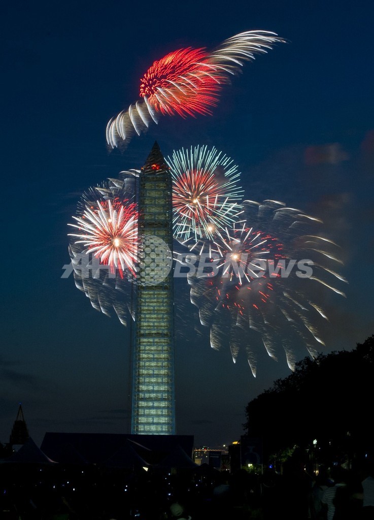 米独立記念日、各地で盛大な花火
