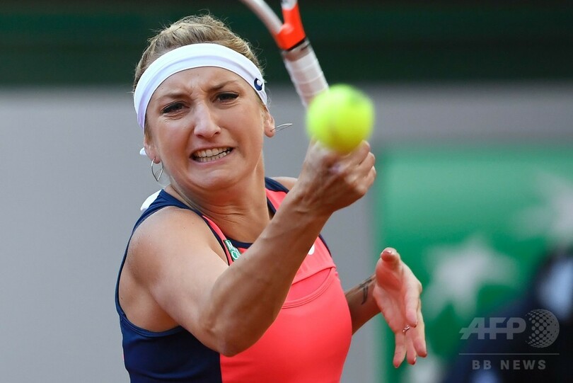 バシンスキーとオスタペンコが4強、準決勝は誕生日対決に 全仏OP