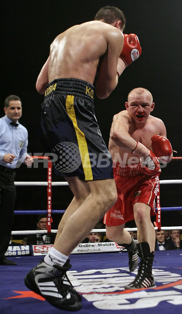 コテルニク リーズを降しWBAスーパーライト新王者に