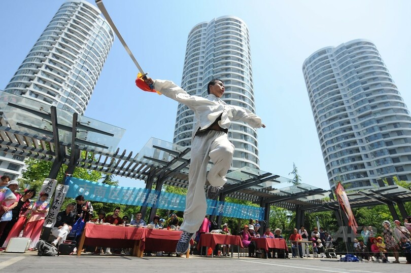 外国人と文化を共有する「隣人祭り」、中国・青島