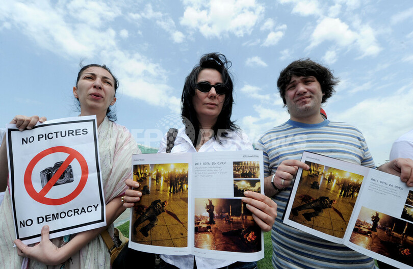 グルジアで報道カメラマン3人拘束、露スパイの疑い