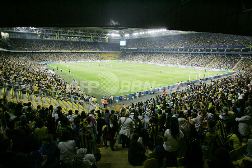 観衆は女性と子どもだけ、トルコで男性客入場禁止の試合開催