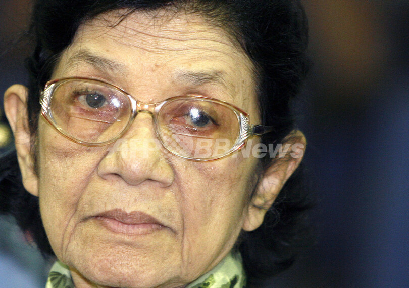 旧ポル・ポト政権の｢ファーストレディー｣、特別法廷で悪態