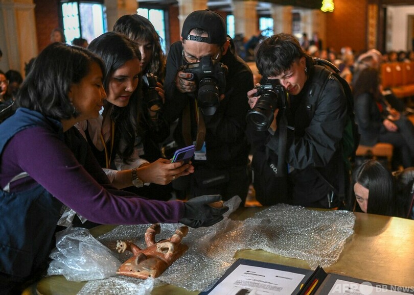 南米コロンビア、返還された先コロンブス期の考古遺物公開