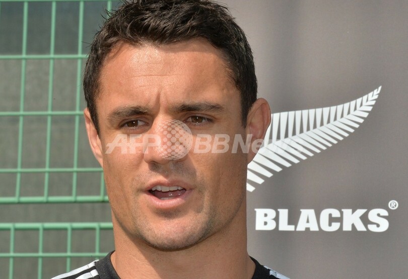 オールブラックスが都内の小学校を訪問、子どもたちと交流