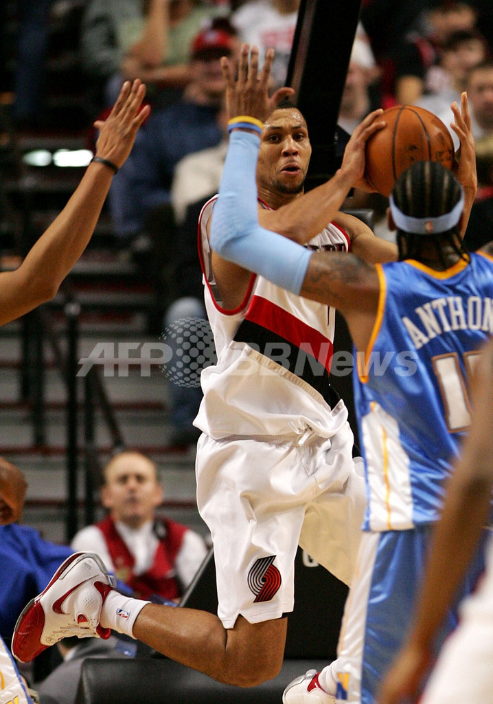 トレイルブレイザーズ ナゲッツを降し10連勝