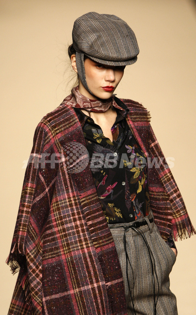 ＜08/09年秋冬パサレラ・シベレス＞アイラント、アルマ・アギラール新作を発表