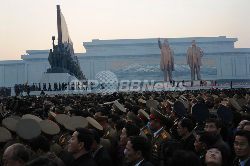 北朝鮮、学生らに制服を無料支給 故金日成主席生誕100年を記念