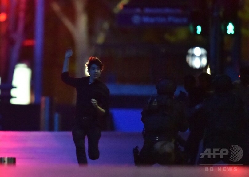 豪の立てこもり犯は「過激思想に傾倒」、アボット首相発表