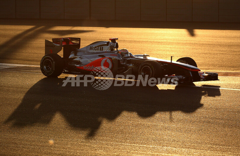 ベッテルが今季14度目のポールポジション、小林16番手 アブダビGP